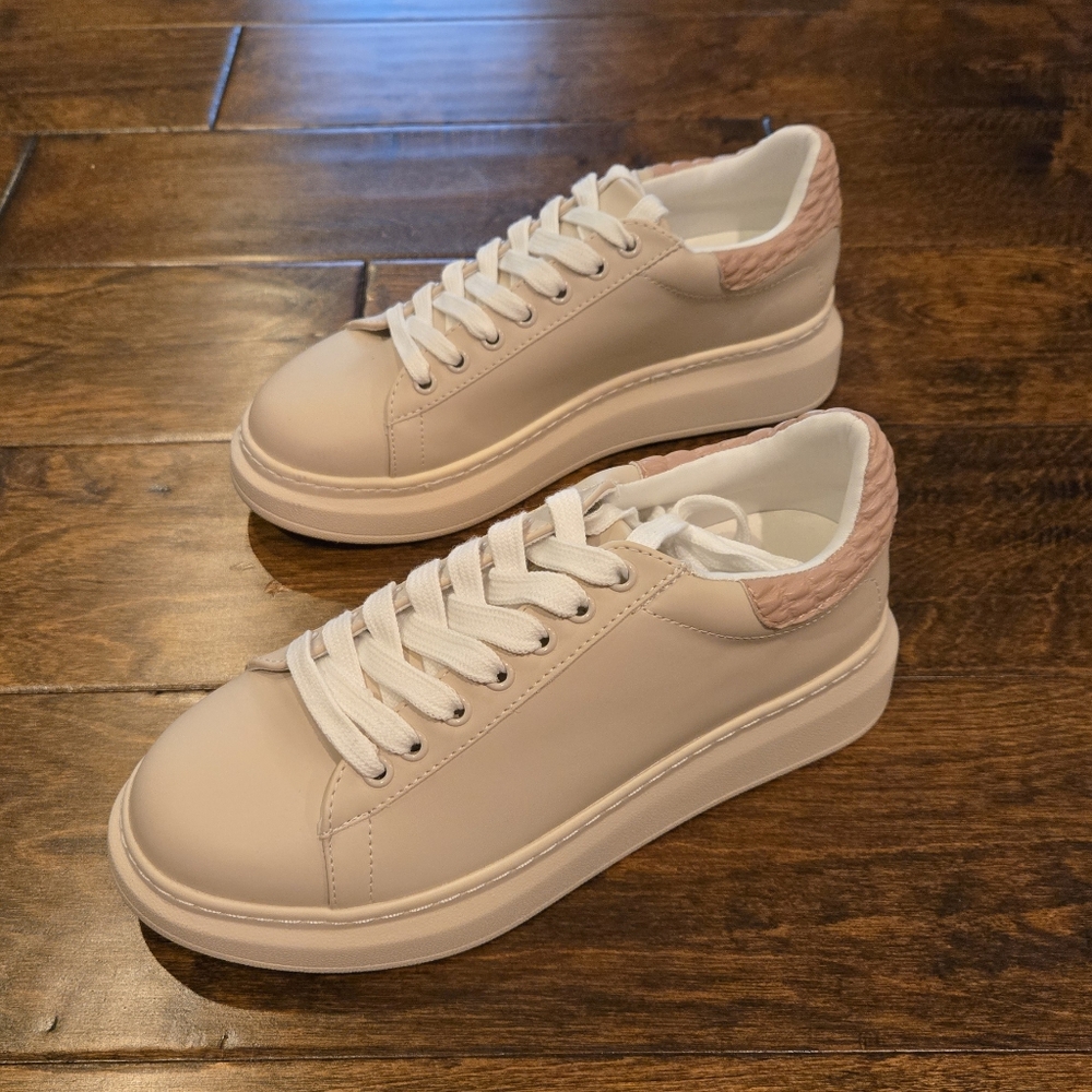 NWOT White Raven Sneakers Size 6 Tan And Mauve
